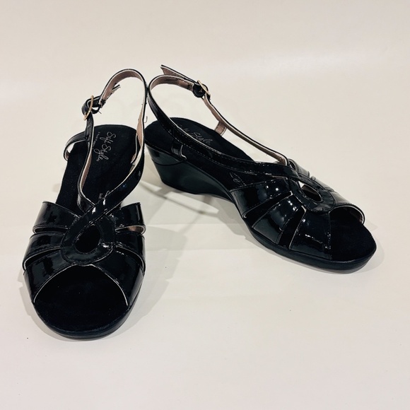 HUSH PUPPIES Black sandals - Picture 3 of 8